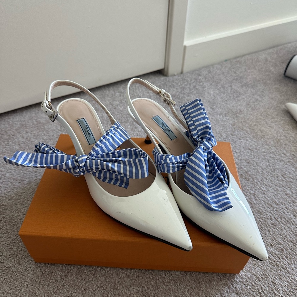 38 1/2 Prada shoes